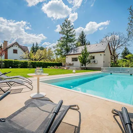 Ferienhaus Lime Weekendhouse 1-2 *
