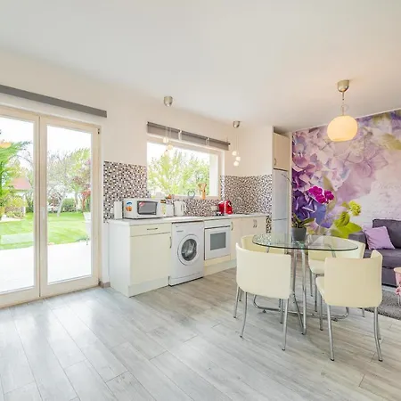 Lime Weekendhouse 1-2 Σπίτι διακοπών